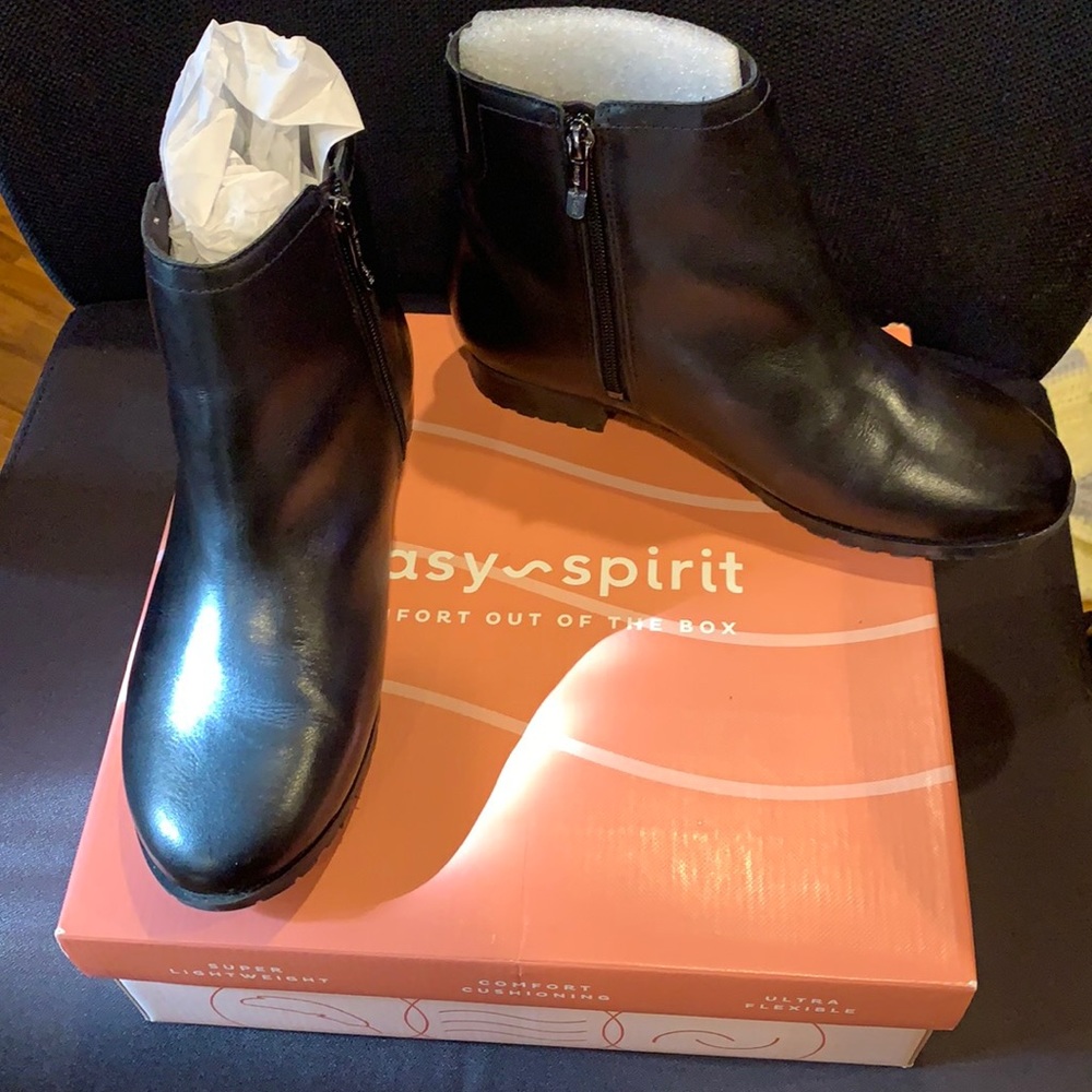 NWOT WORN ONCE Easy Spirit Nevi Black Booties 7 Wide